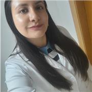 Enfermera con 2 años de experiencia, vocación de enseñar.